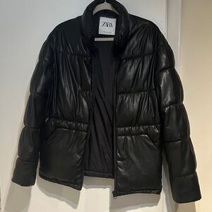Zara Women's Sleek Black Puffer Coat
